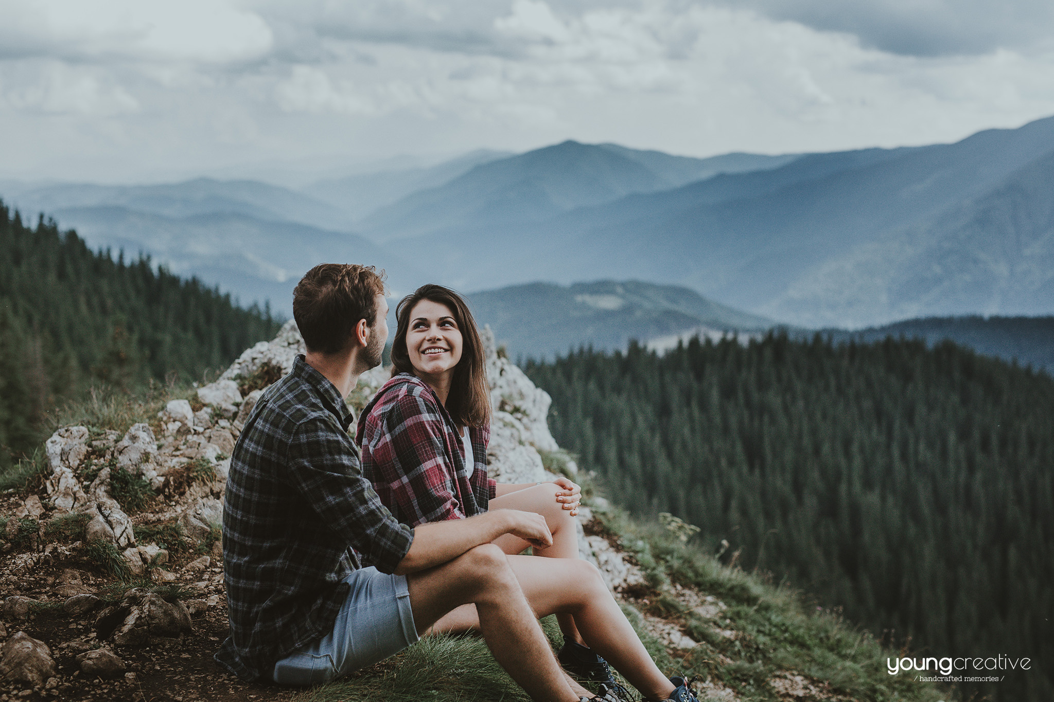 Andreea & Mihaita | youngcreative.info media © Dan Filipciuc, Cristina Bejan | save the date Iasi