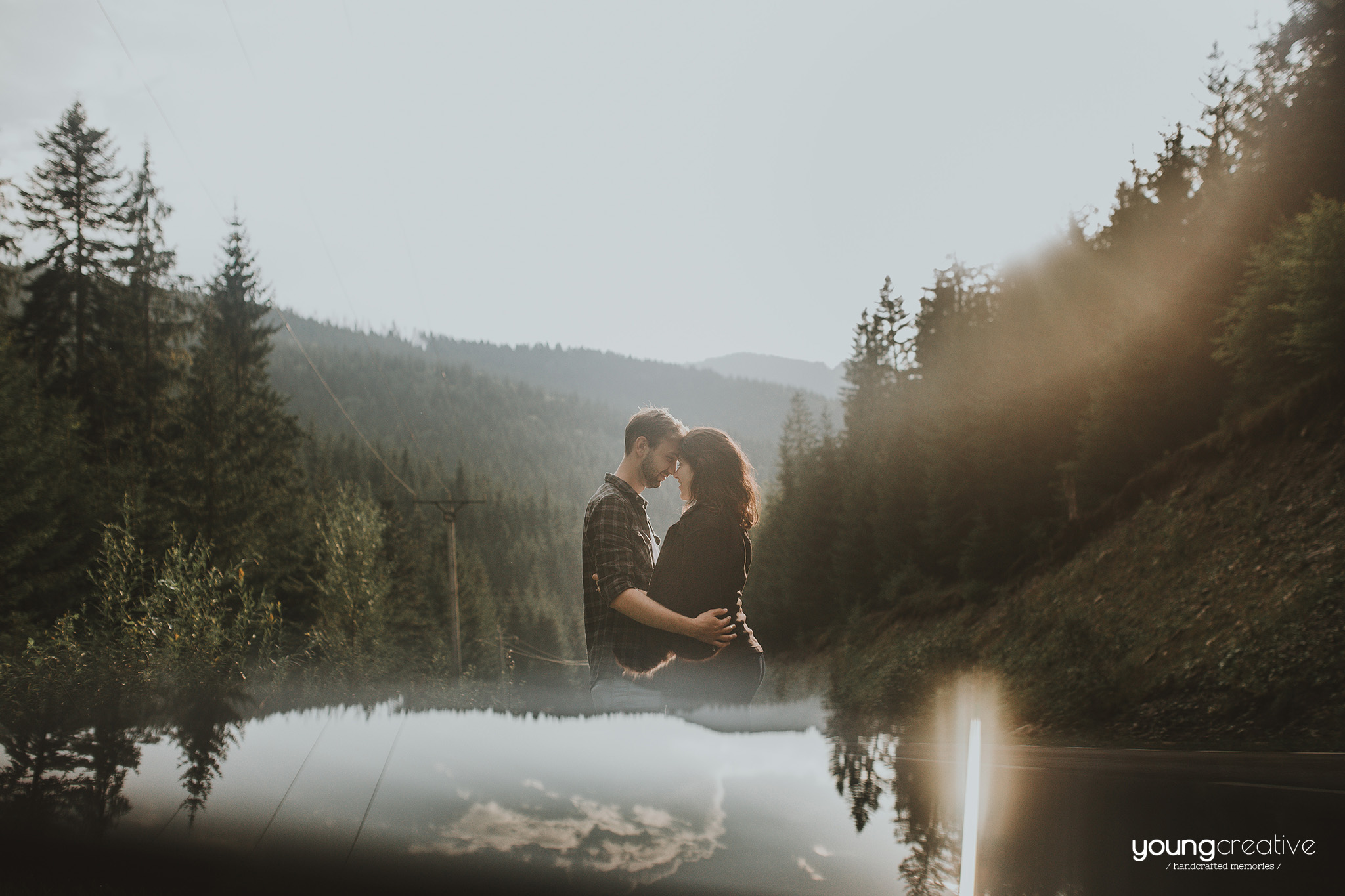 Andreea & Mihaita | youngcreative.info media © Dan Filipciuc, Cristina Bejan | save the date Iasi