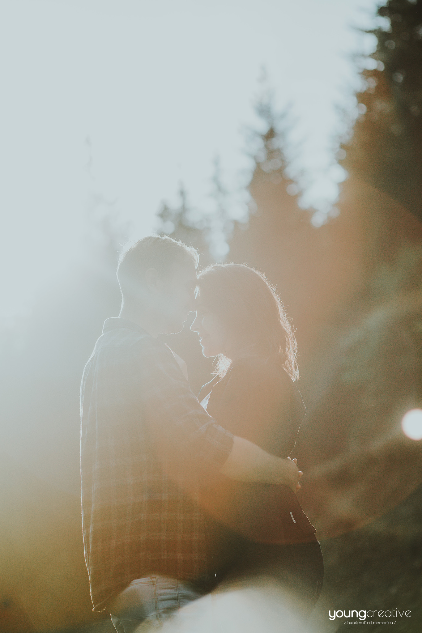 Andreea & Mihaita | youngcreative.info media © Dan Filipciuc, Cristina Bejan | save the date Iasi