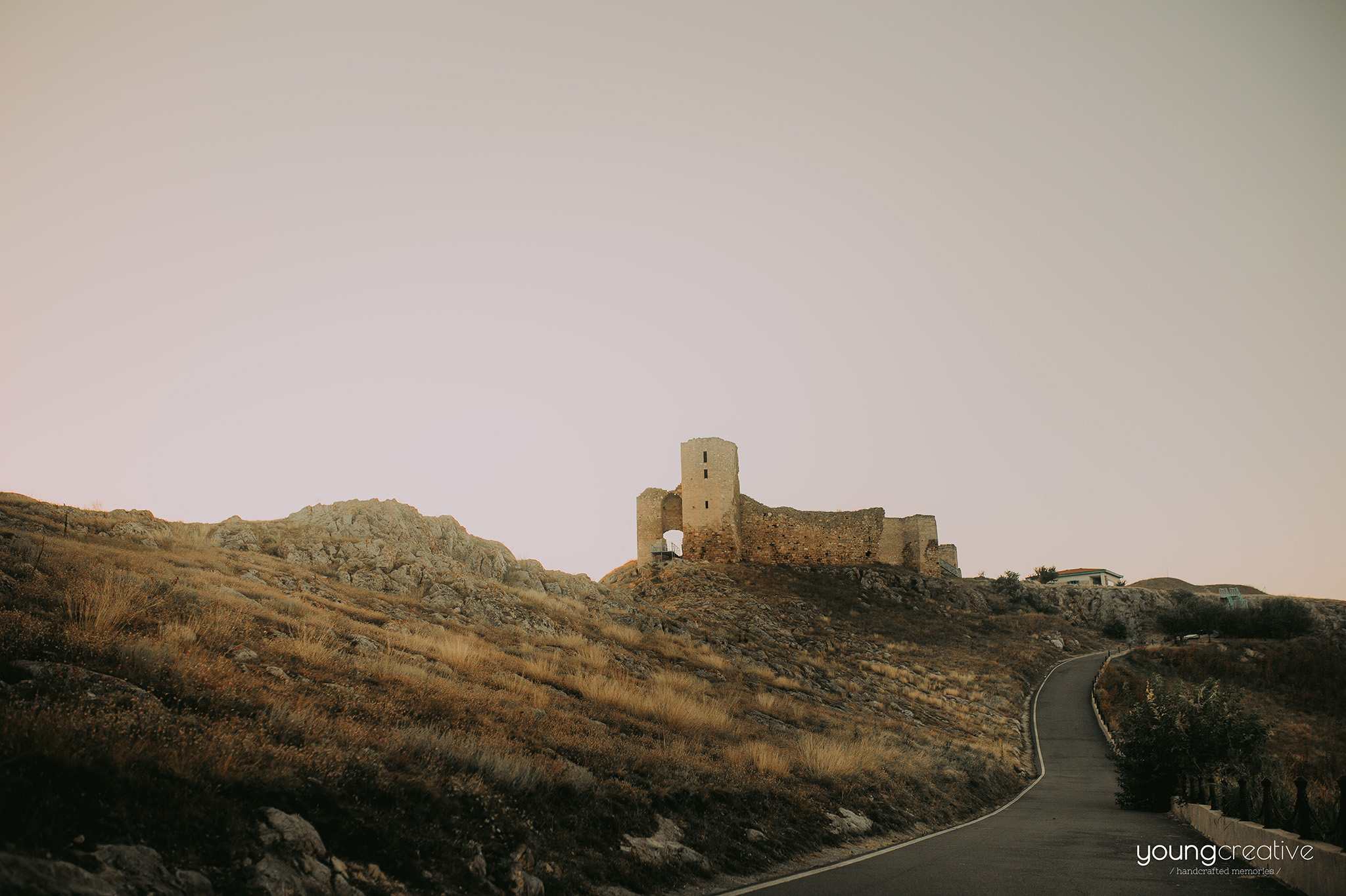 Travel with us | Cetatea Enisala | youngcreative.info media