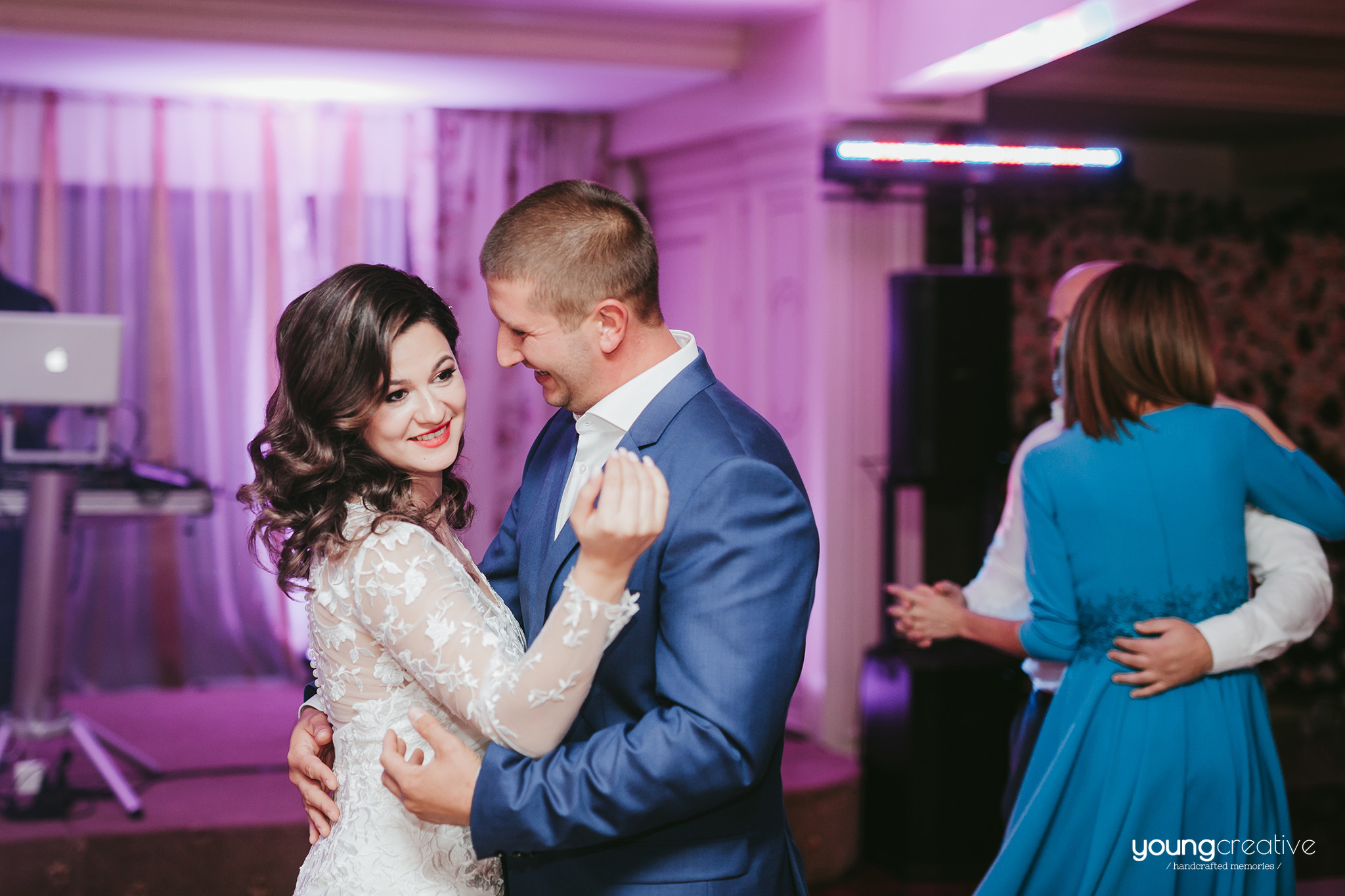 Carmen & Alin | youngcreative.info media © Dan Filipciuc, Cristina Bejan | fotografie nunta Iasi