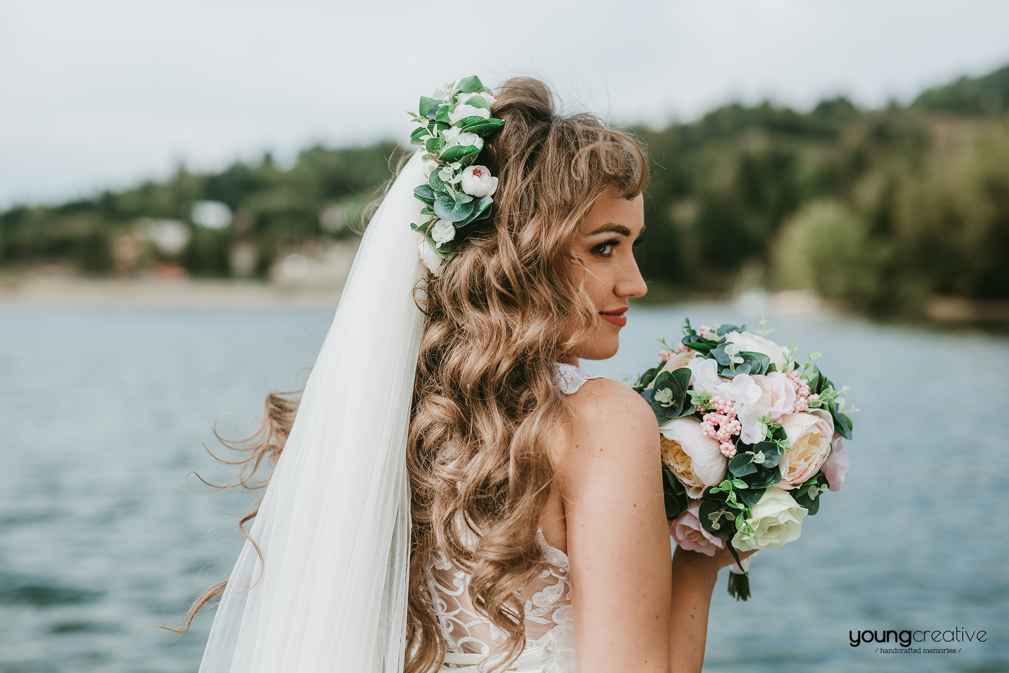 Maria & Teodor | youngcreative.info media © Dan Filipciuc, Cristina Bejan | Love The Dress