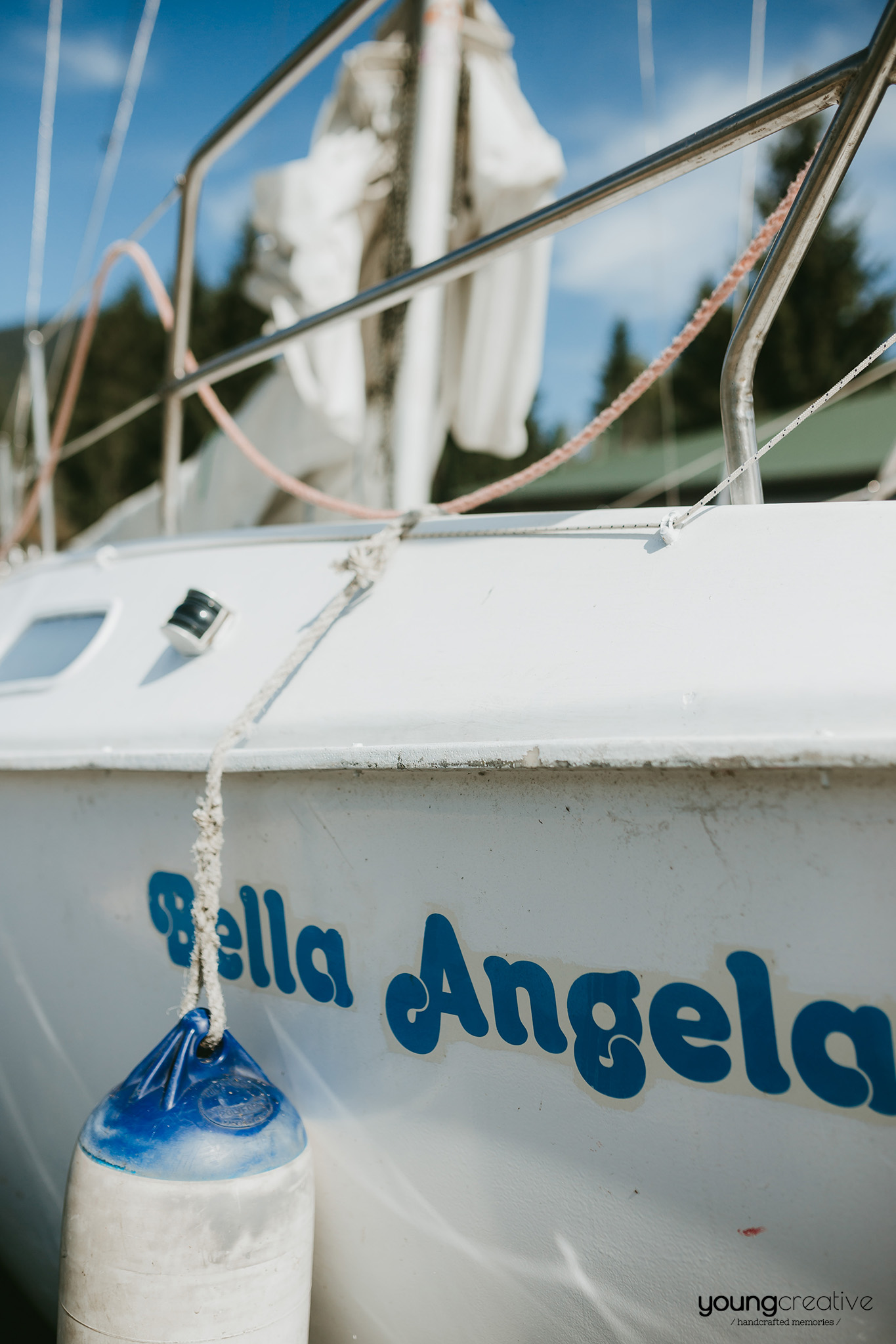 Maria & Teodor | youngcreative.info media © Dan Filipciuc, Cristina Bejan | Love The Dress