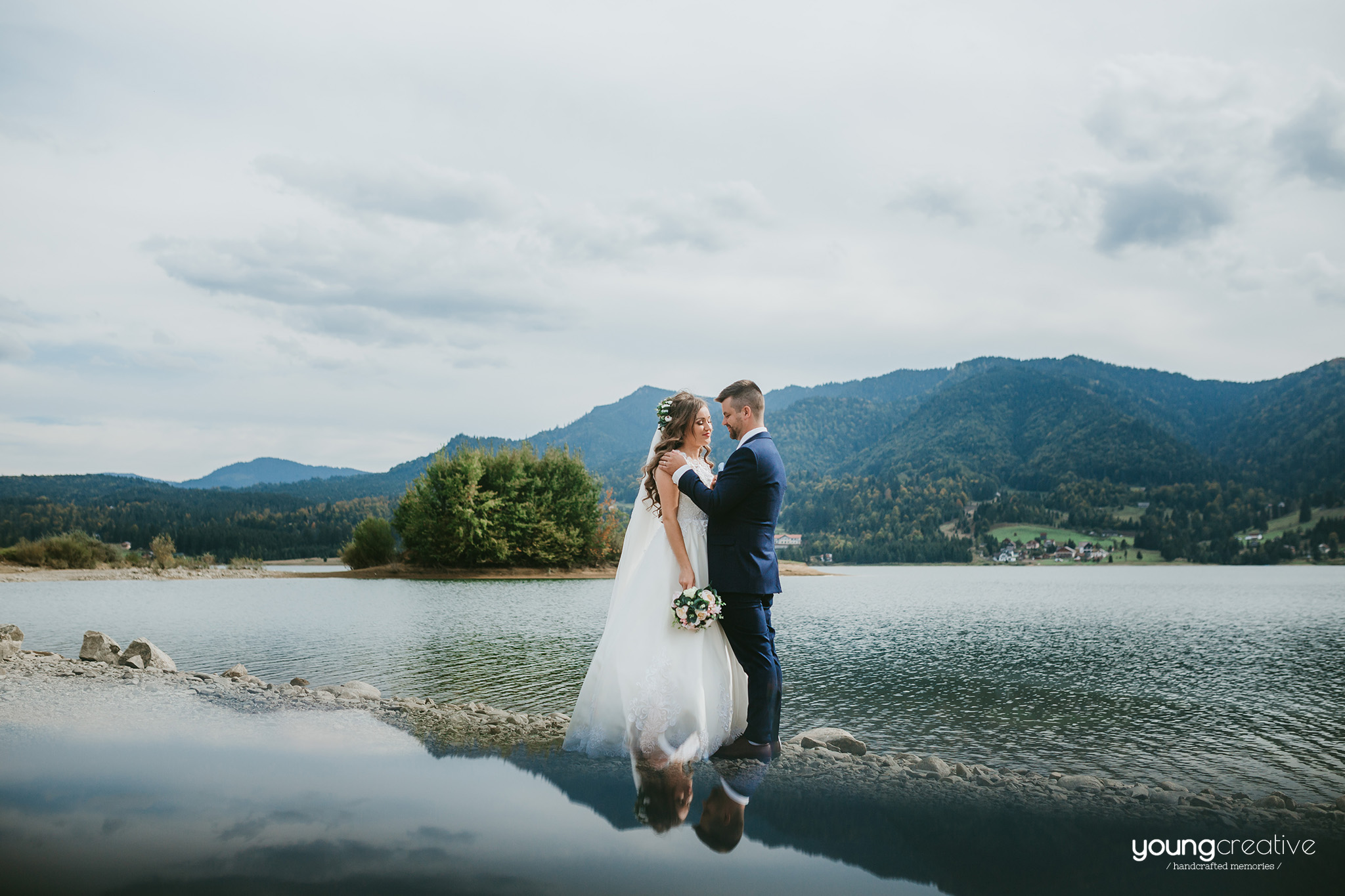 Maria & Teodor | youngcreative.info media © Dan Filipciuc, Cristina Bejan | Love The Dress