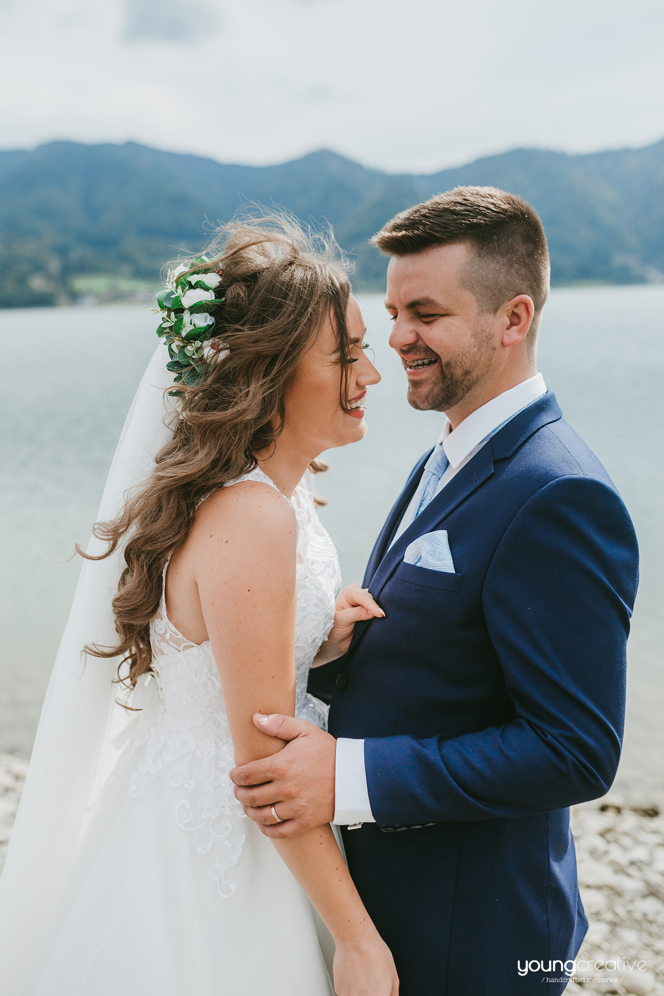 Maria & Teodor | youngcreative.info media © Dan Filipciuc, Cristina Bejan | Love The Dress