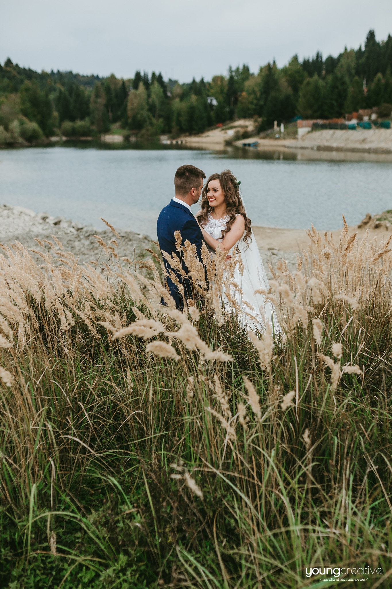 Maria & Teodor | youngcreative.info media © Dan Filipciuc, Cristina Bejan | Love The Dress