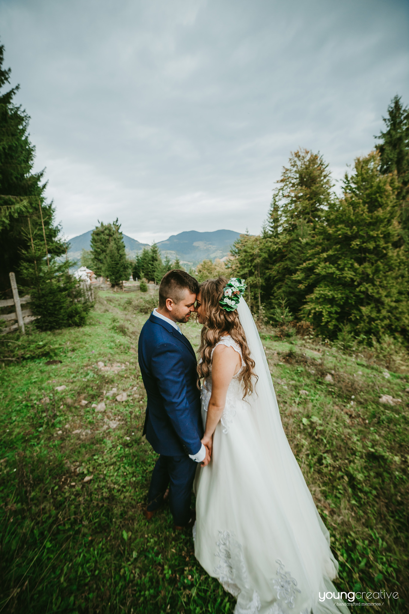 Maria & Teodor | youngcreative.info media © Dan Filipciuc, Cristina Bejan | Love The Dress