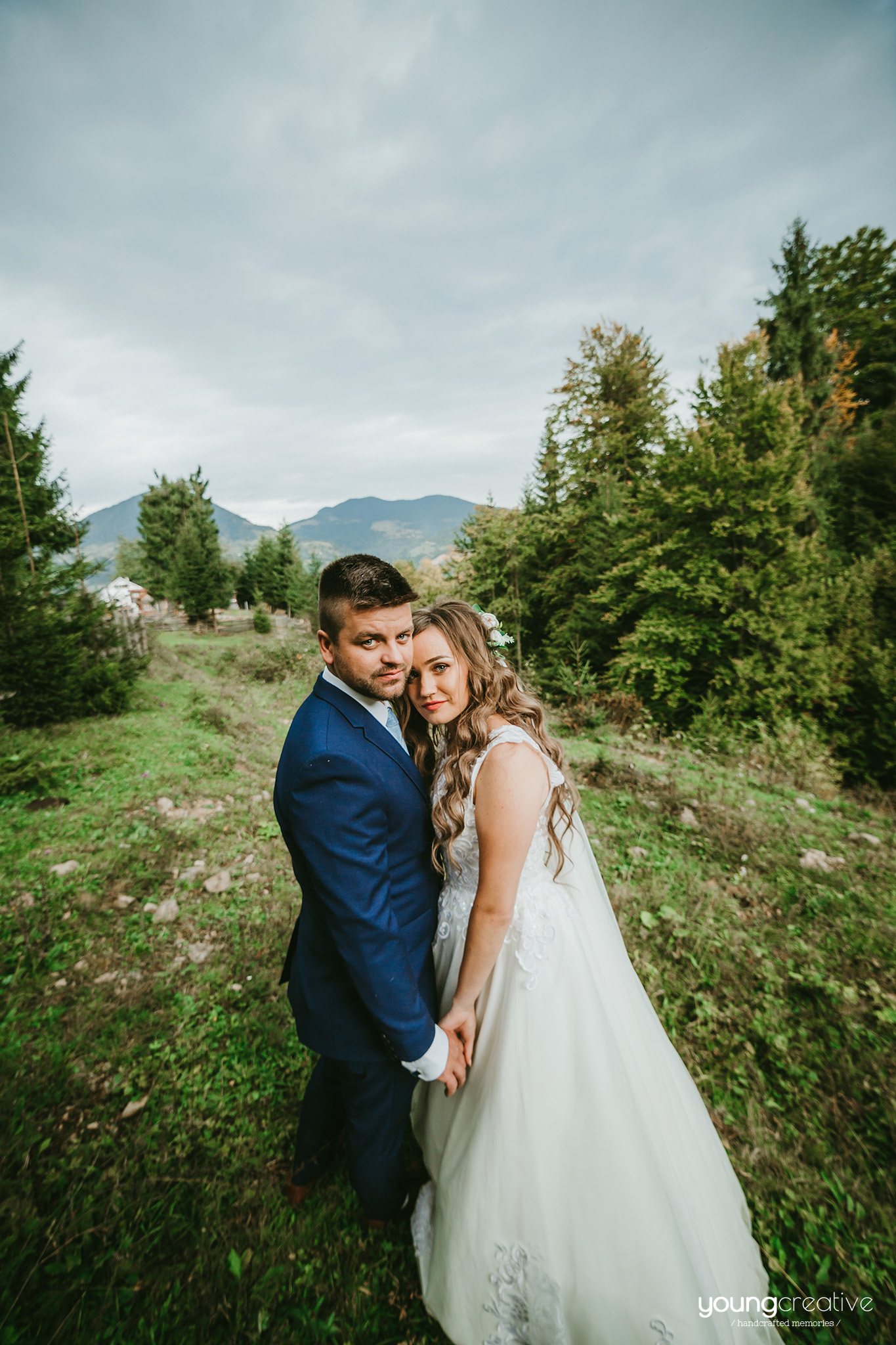 Maria & Teodor | youngcreative.info media © Dan Filipciuc, Cristina Bejan | Love The Dress
