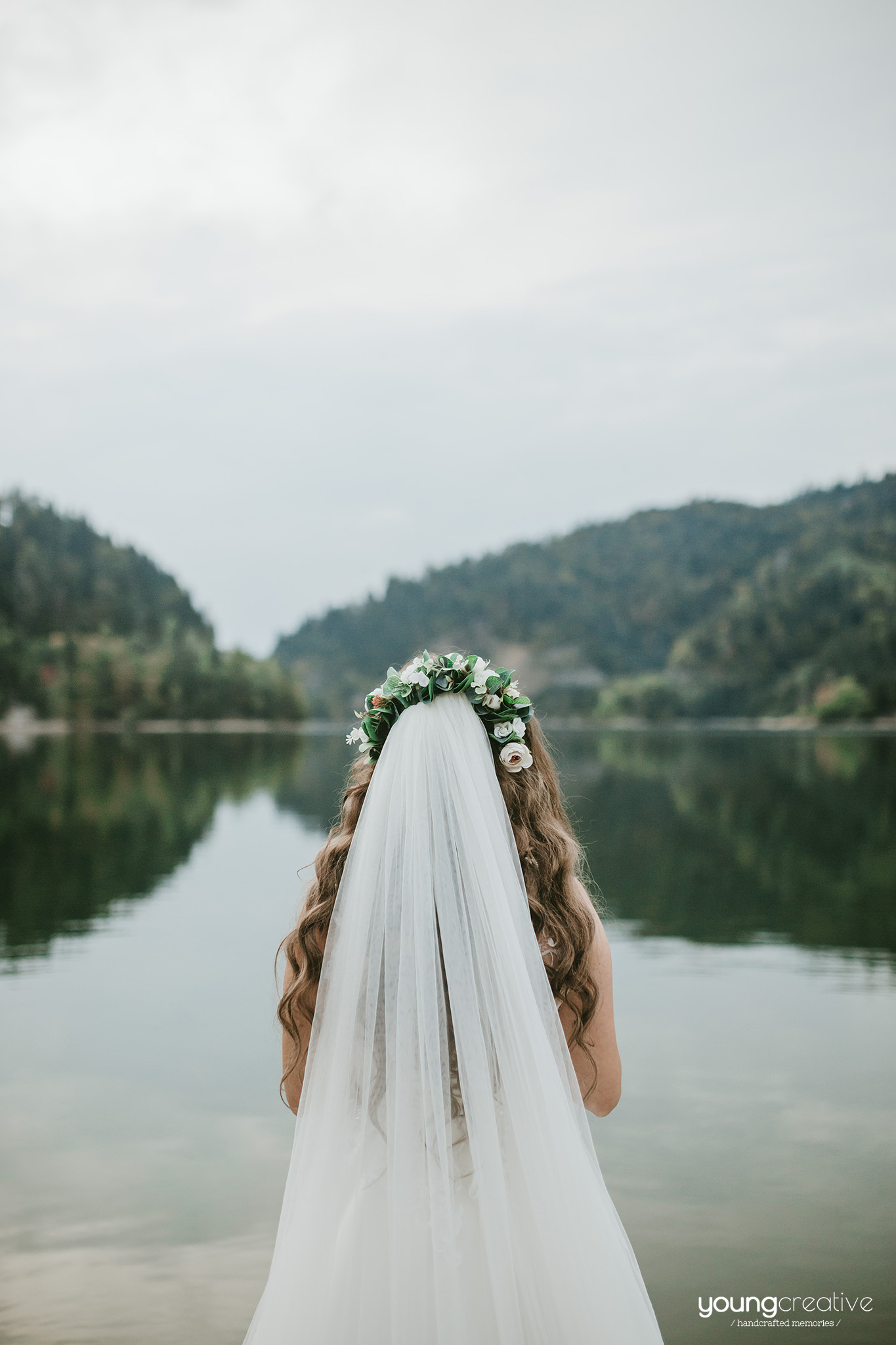 Maria & Teodor | youngcreative.info media © Dan Filipciuc, Cristina Bejan | Love The Dress