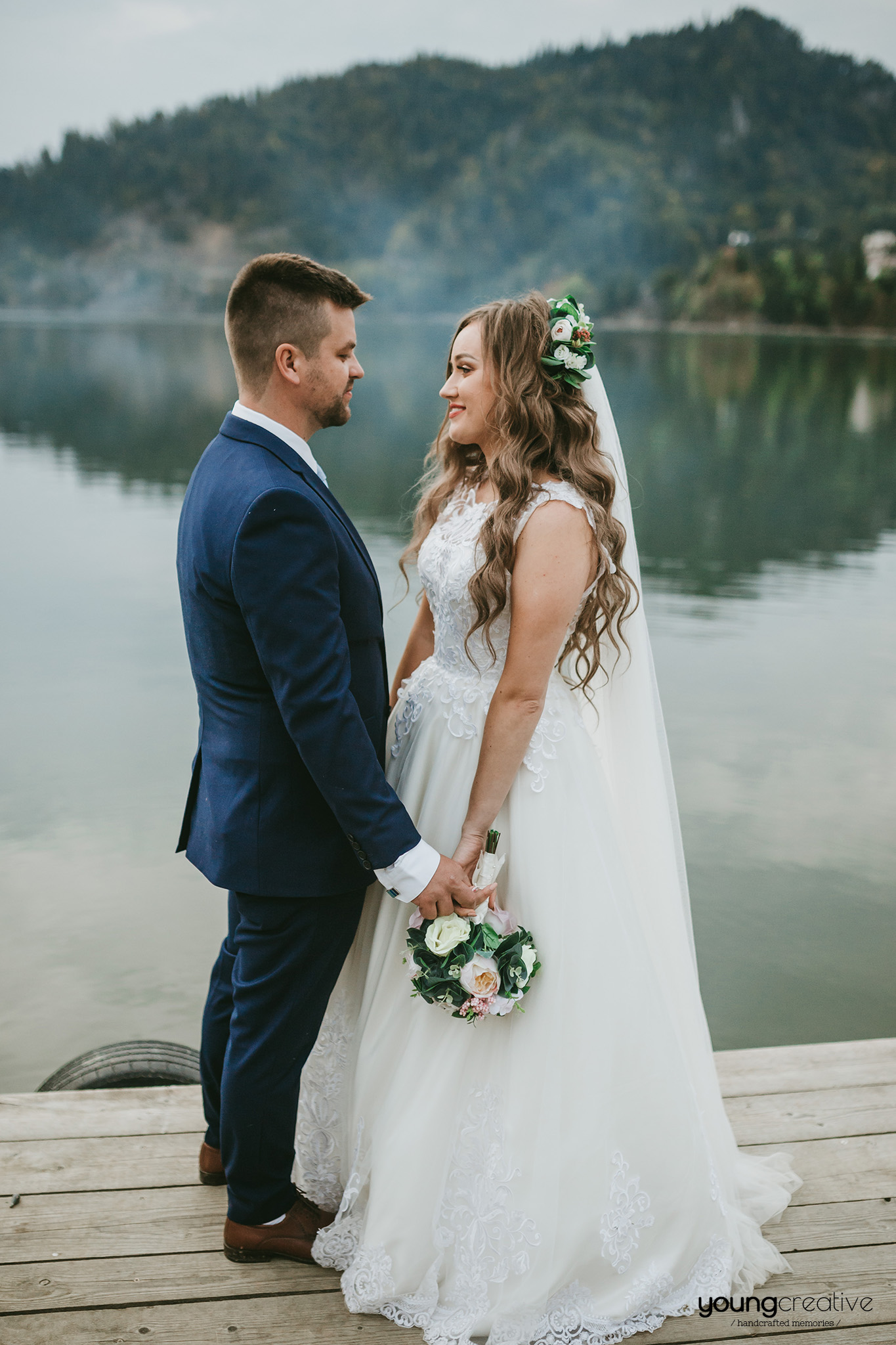 Maria & Teodor | youngcreative.info media © Dan Filipciuc, Cristina Bejan | Love The Dress