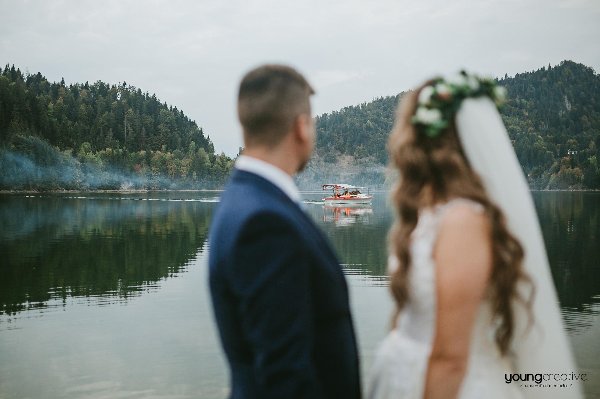 Maria & Teodor | youngcreative.info media © Dan Filipciuc, Cristina Bejan | Love The Dress