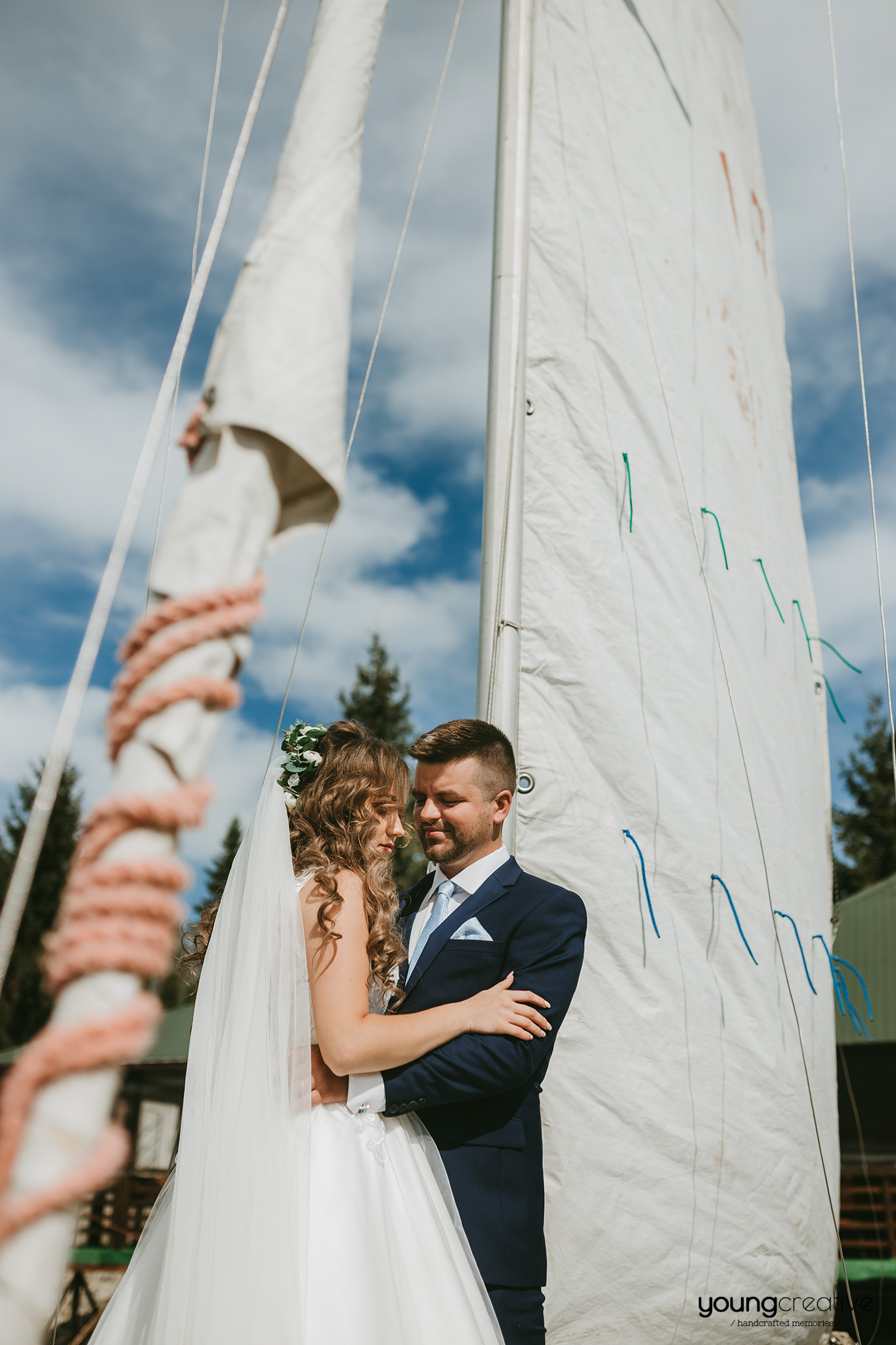 Maria & Teodor | youngcreative.info media © Dan Filipciuc, Cristina Bejan | Love The Dress