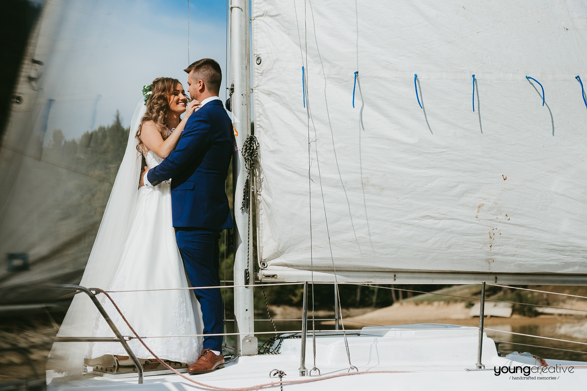 Maria & Teodor | youngcreative.info media © Dan Filipciuc, Cristina Bejan | Love The Dress