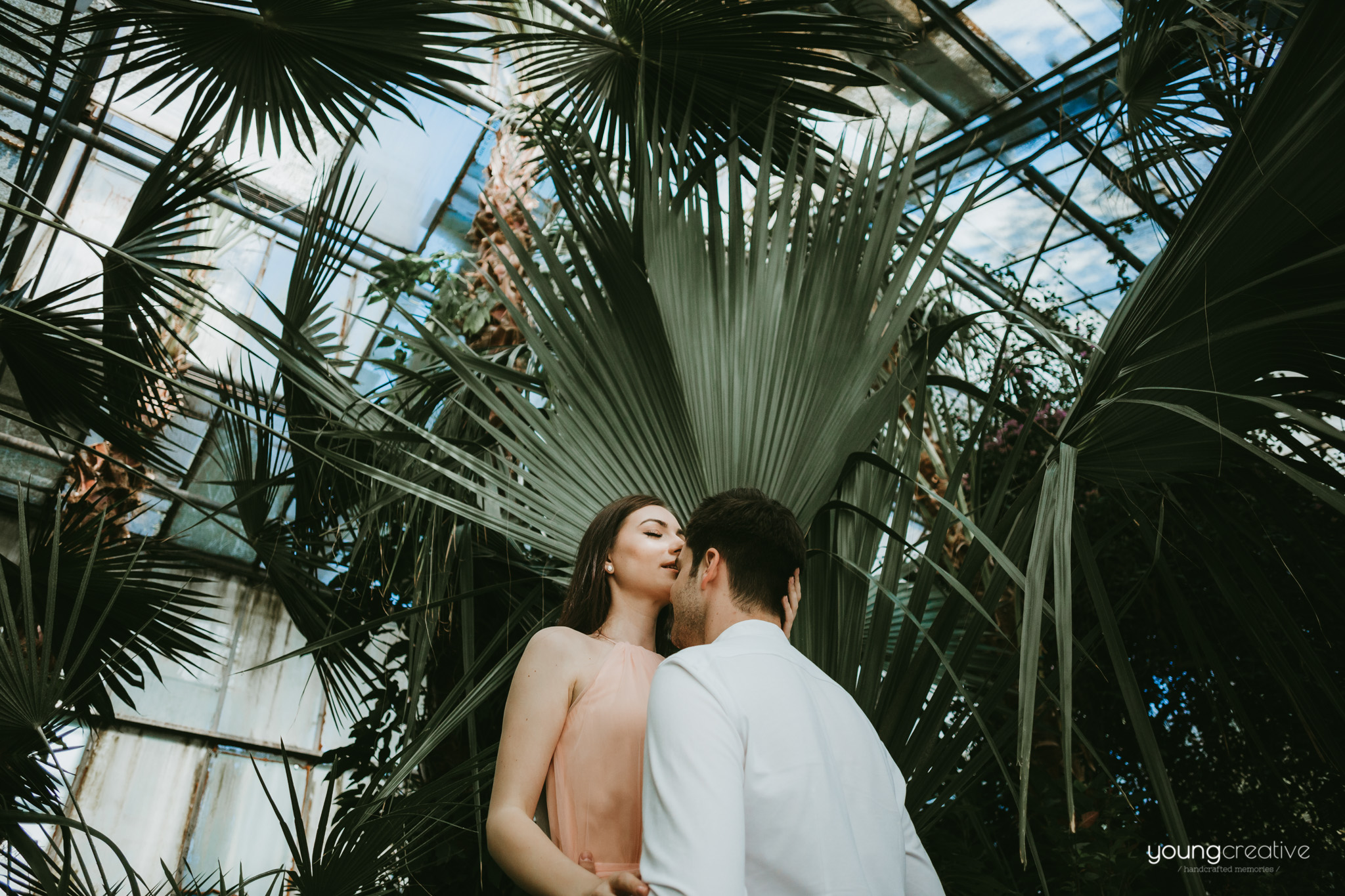 Daiana & Marius | youngcreative.info media © Dan Filipciuc, Cristina Bejan | save the date Iasi