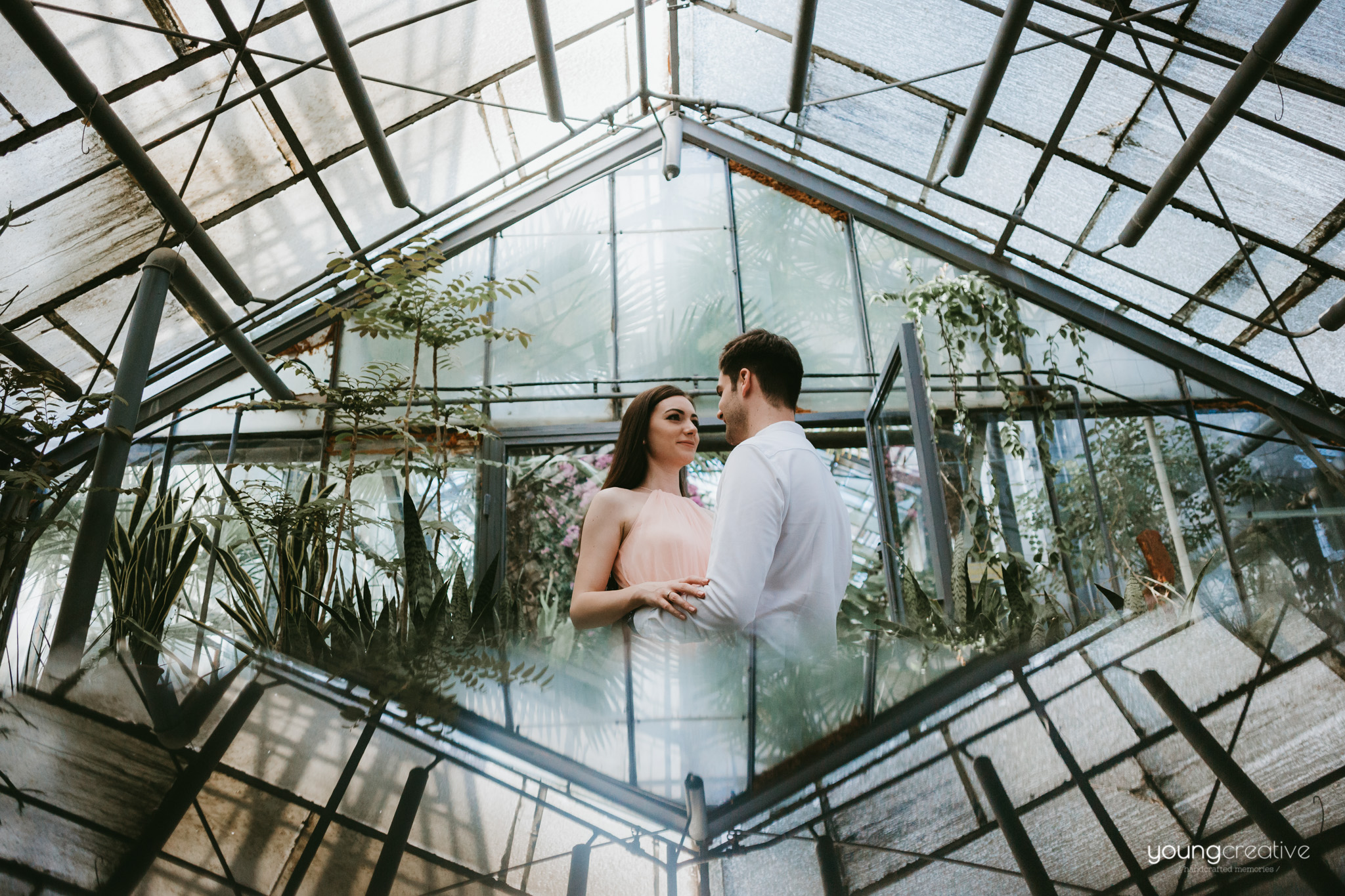 Daiana & Marius | youngcreative.info media © Dan Filipciuc, Cristina Bejan | save the date Iasi