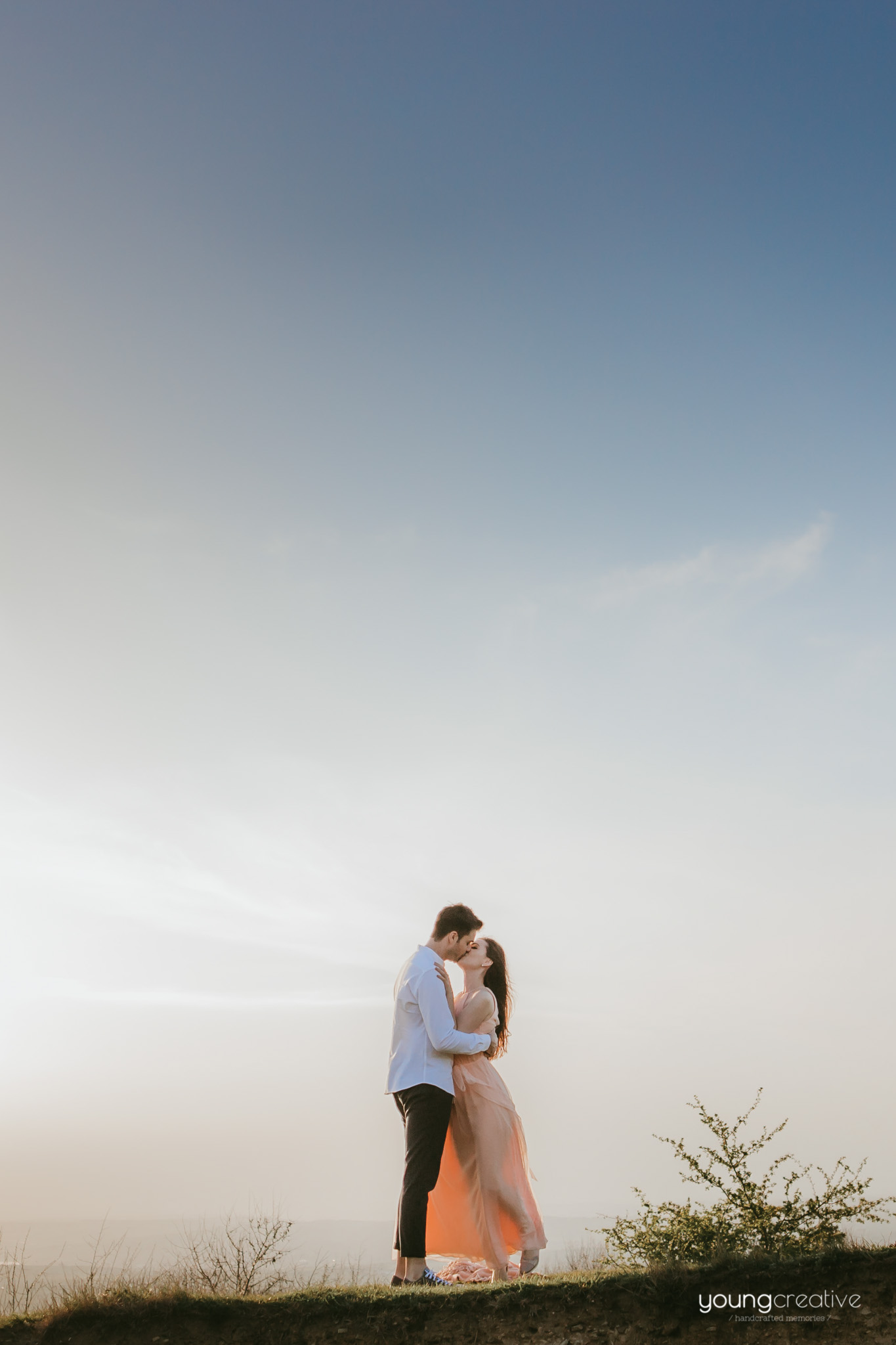 Daiana & Marius | youngcreative.info media © Dan Filipciuc, Cristina Bejan | save the date Iasi