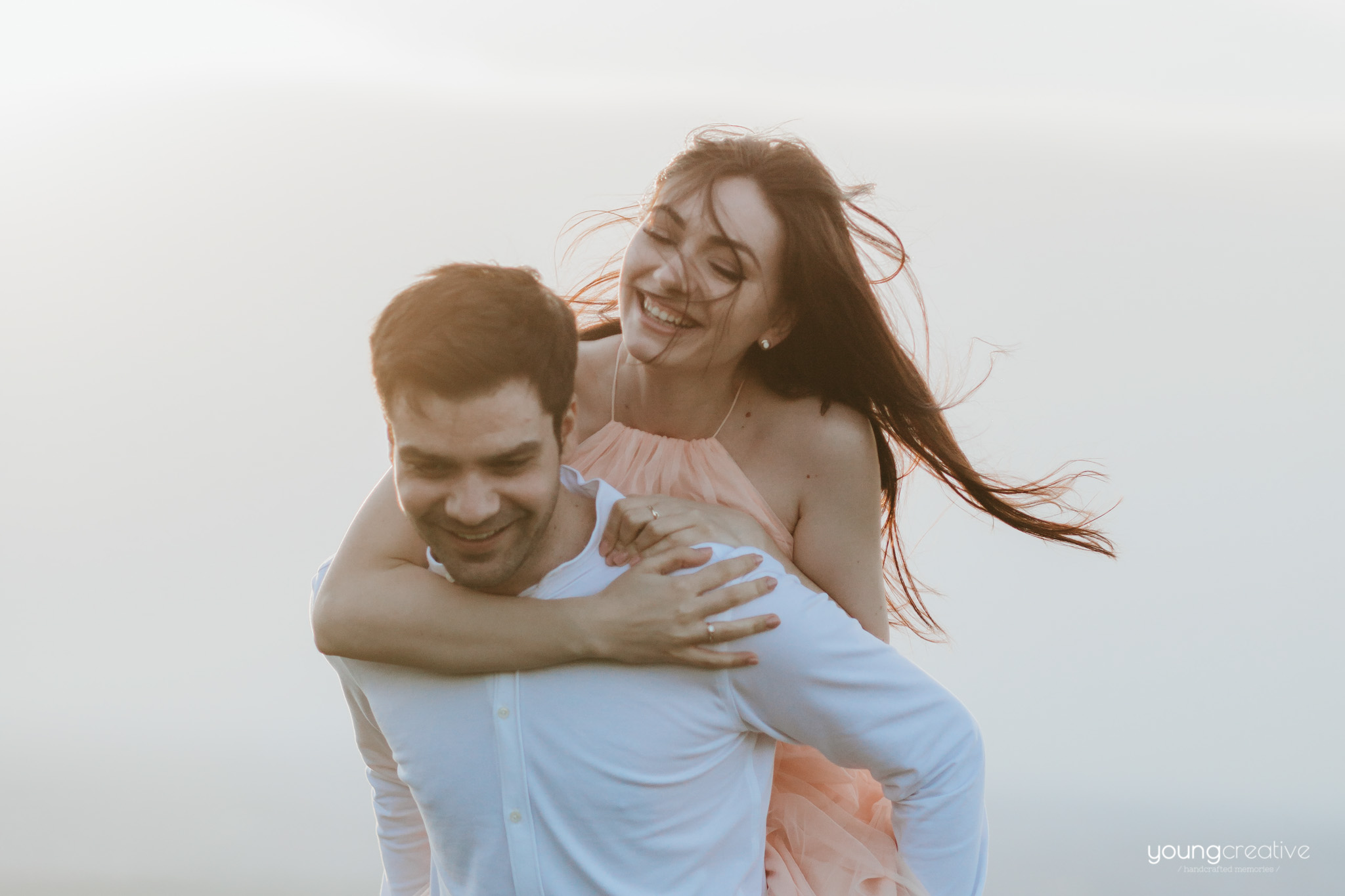 Daiana & Marius | youngcreative.info media © Dan Filipciuc, Cristina Bejan | save the date Iasi
