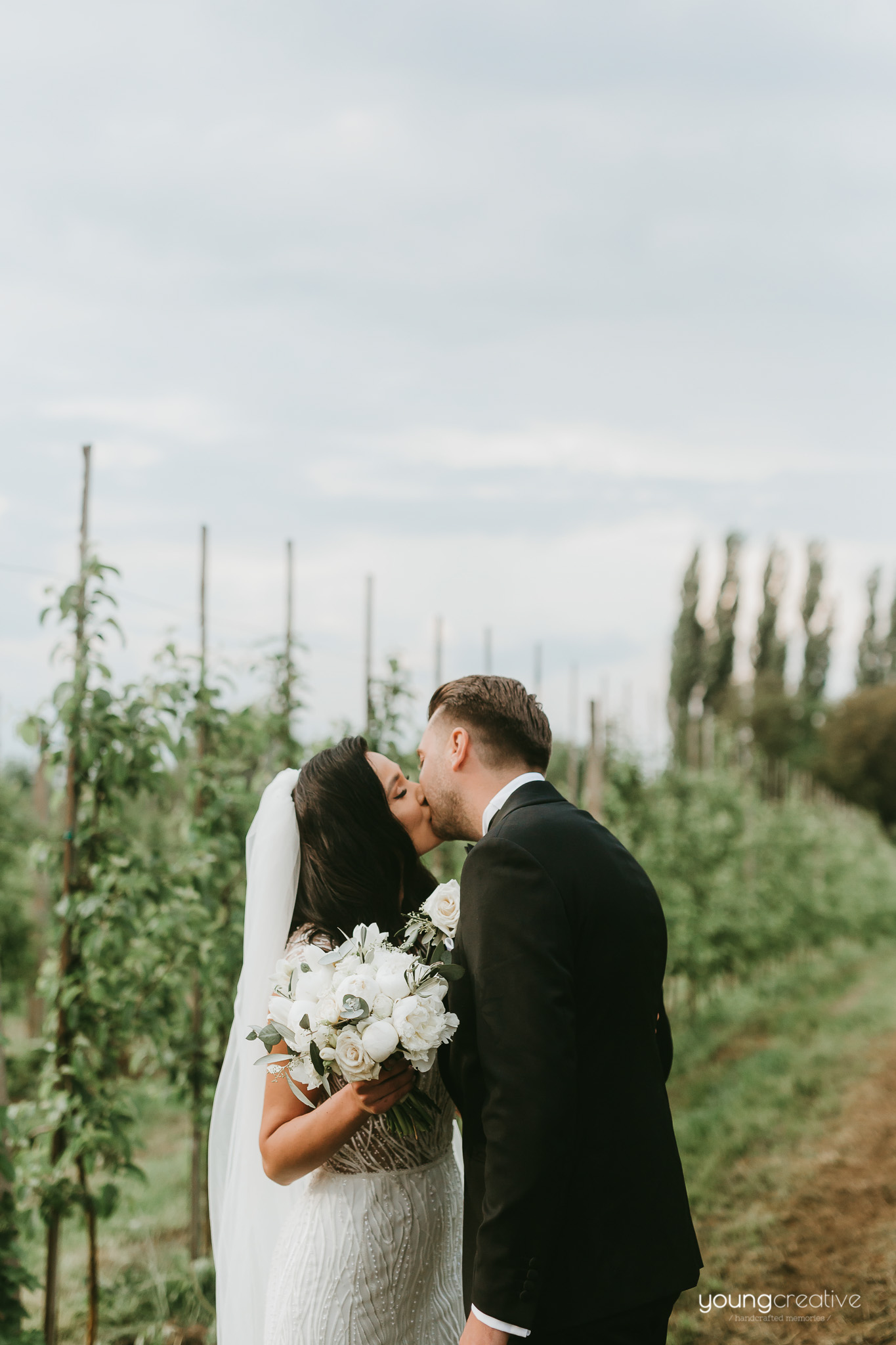 Cristina & Cozmin | youngcreative.info media © Dan Filipciuc, Cristina Bejan | fotograf nunta Falticeni