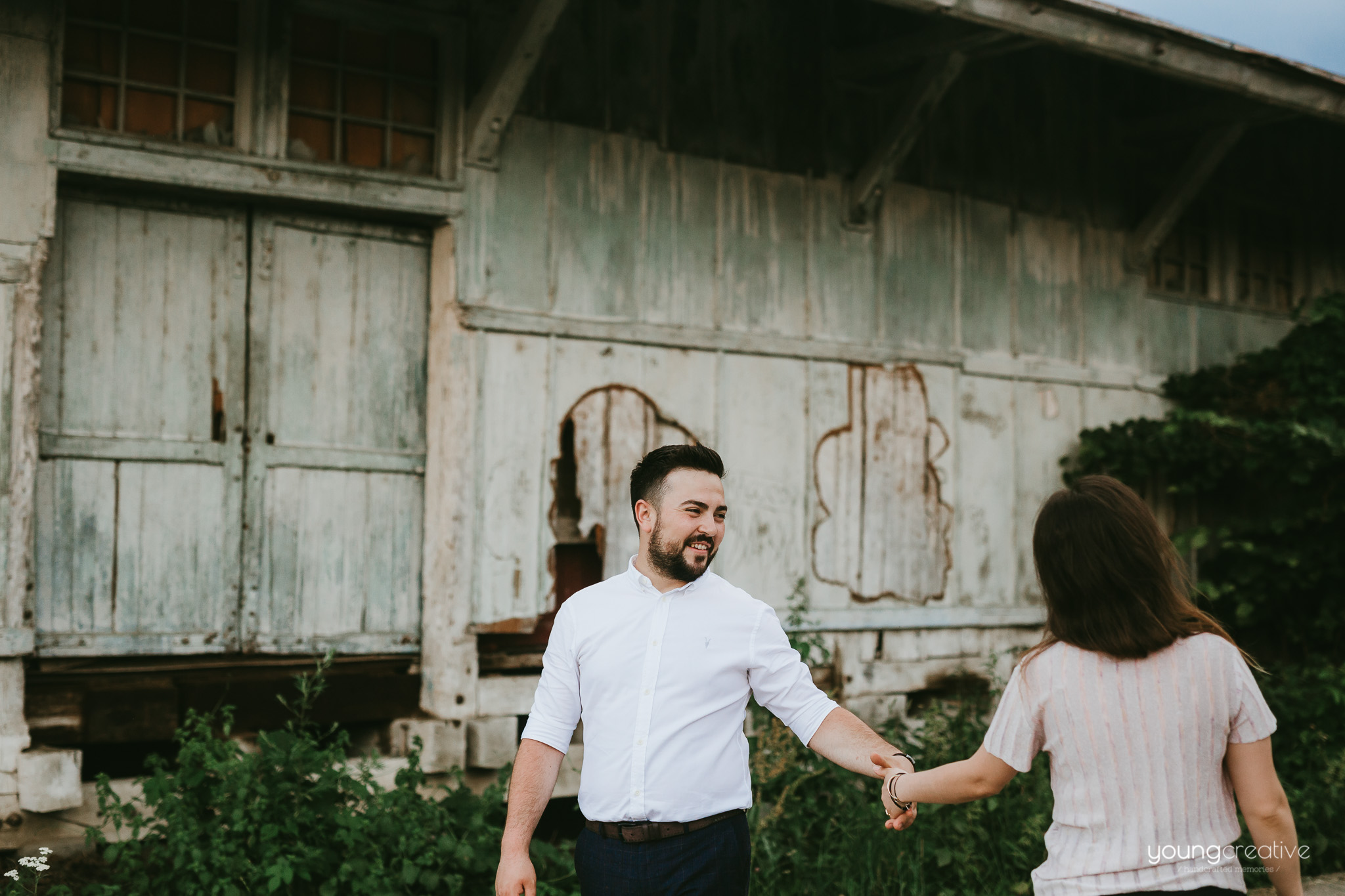 Iulia & Constantin | youngcreative.info media © Dan Filipciuc, Cristina Bejan | save the date Suceava