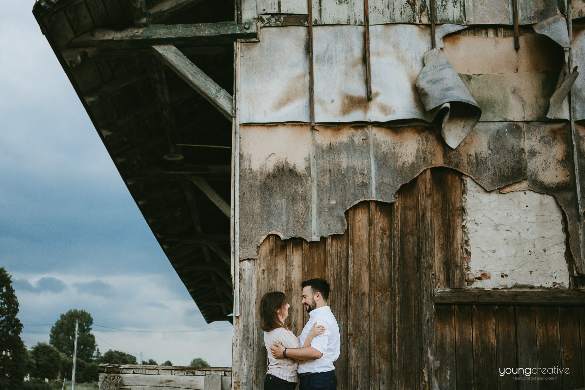 Iulia & Constantin | youngcreative.info media © Dan Filipciuc, Cristina Bejan | save the date Suceava