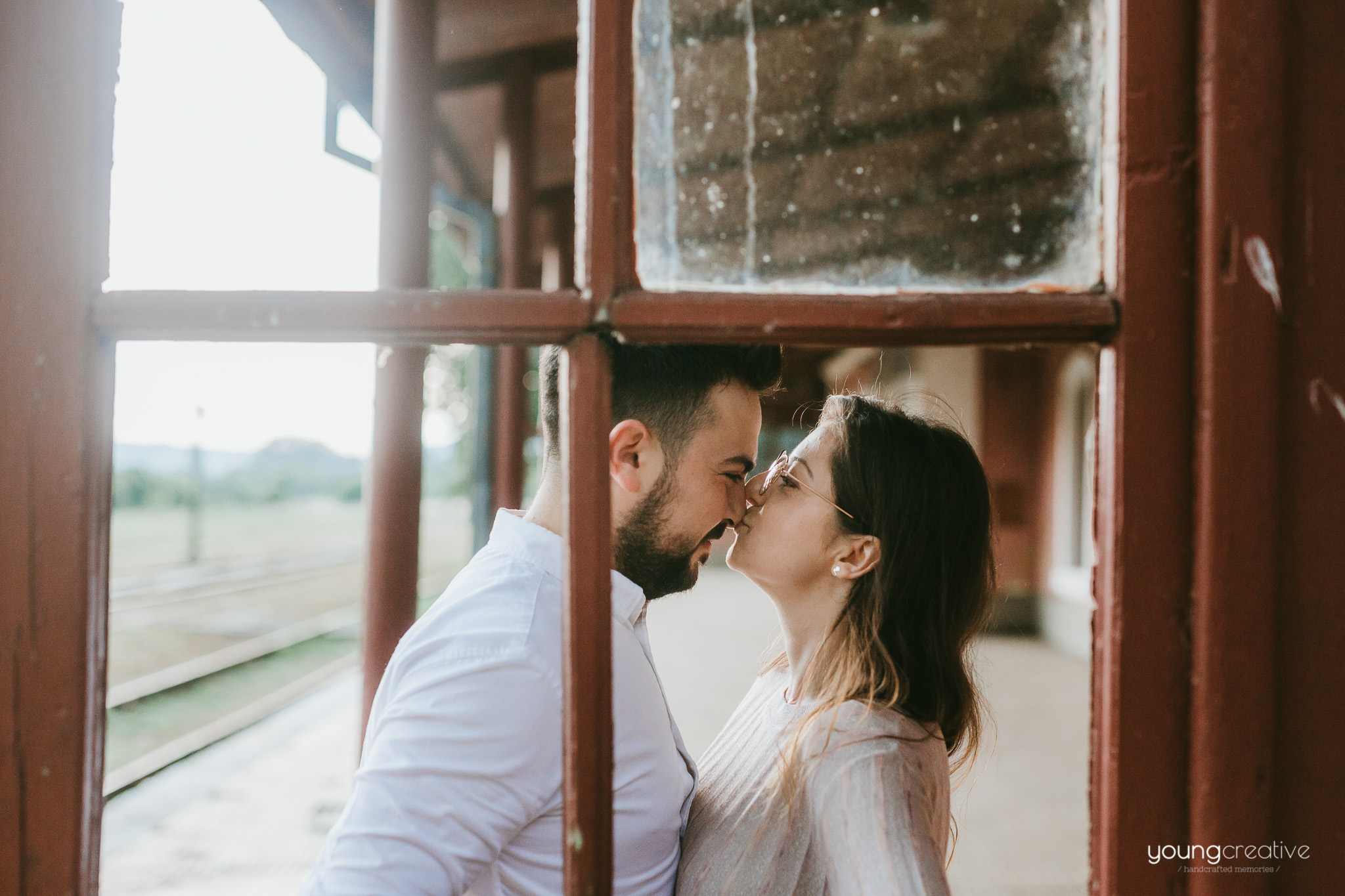 Iulia & Constantin | youngcreative.info media © Dan Filipciuc, Cristina Bejan | save the date Suceava