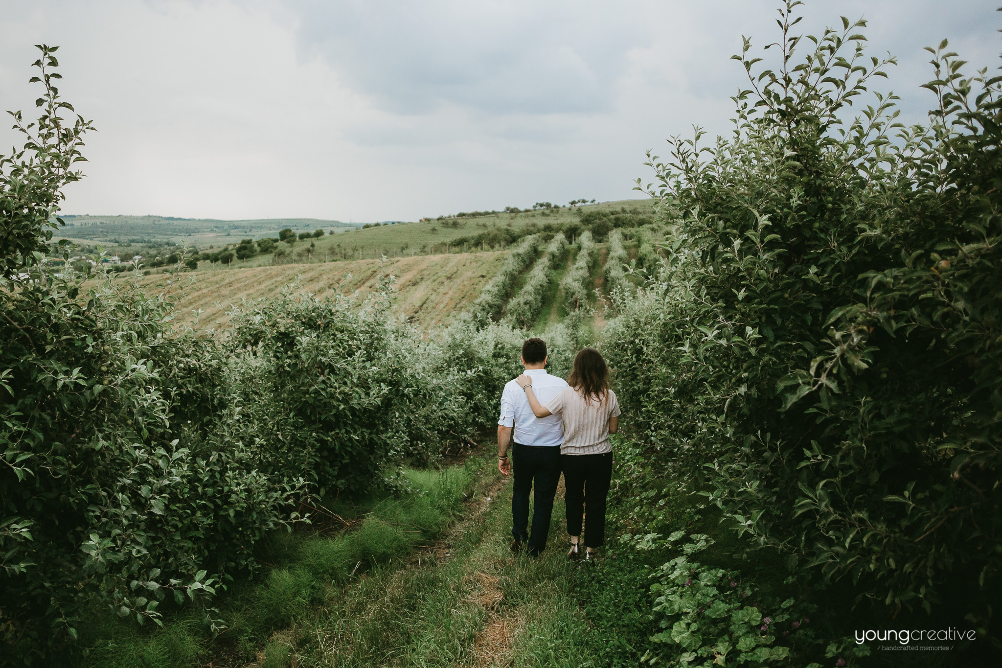 Iulia & Constantin | youngcreative.info media © Dan Filipciuc, Cristina Bejan | save the date Suceava