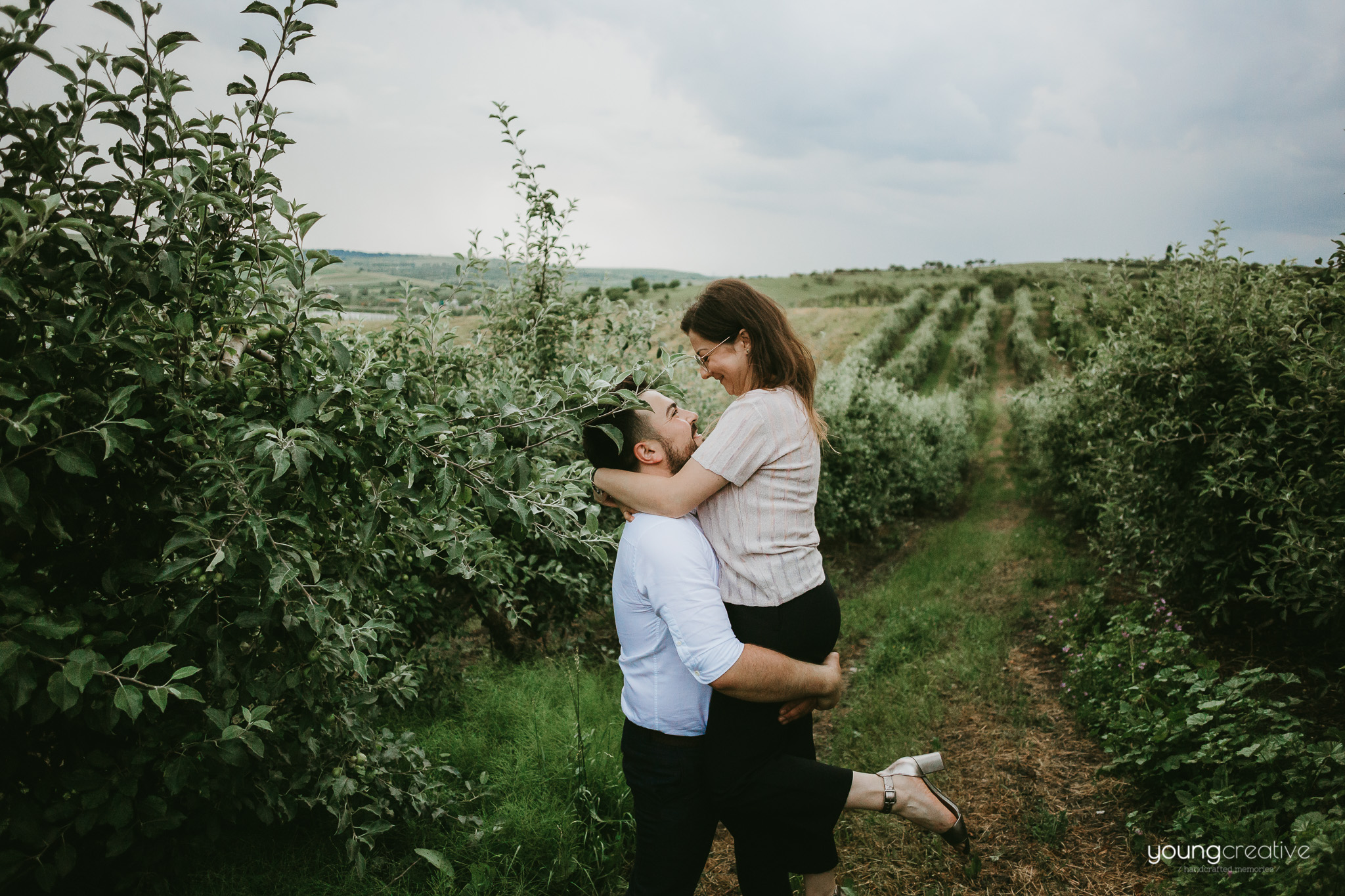 Iulia & Constantin | youngcreative.info media © Dan Filipciuc, Cristina Bejan | save the date Suceava