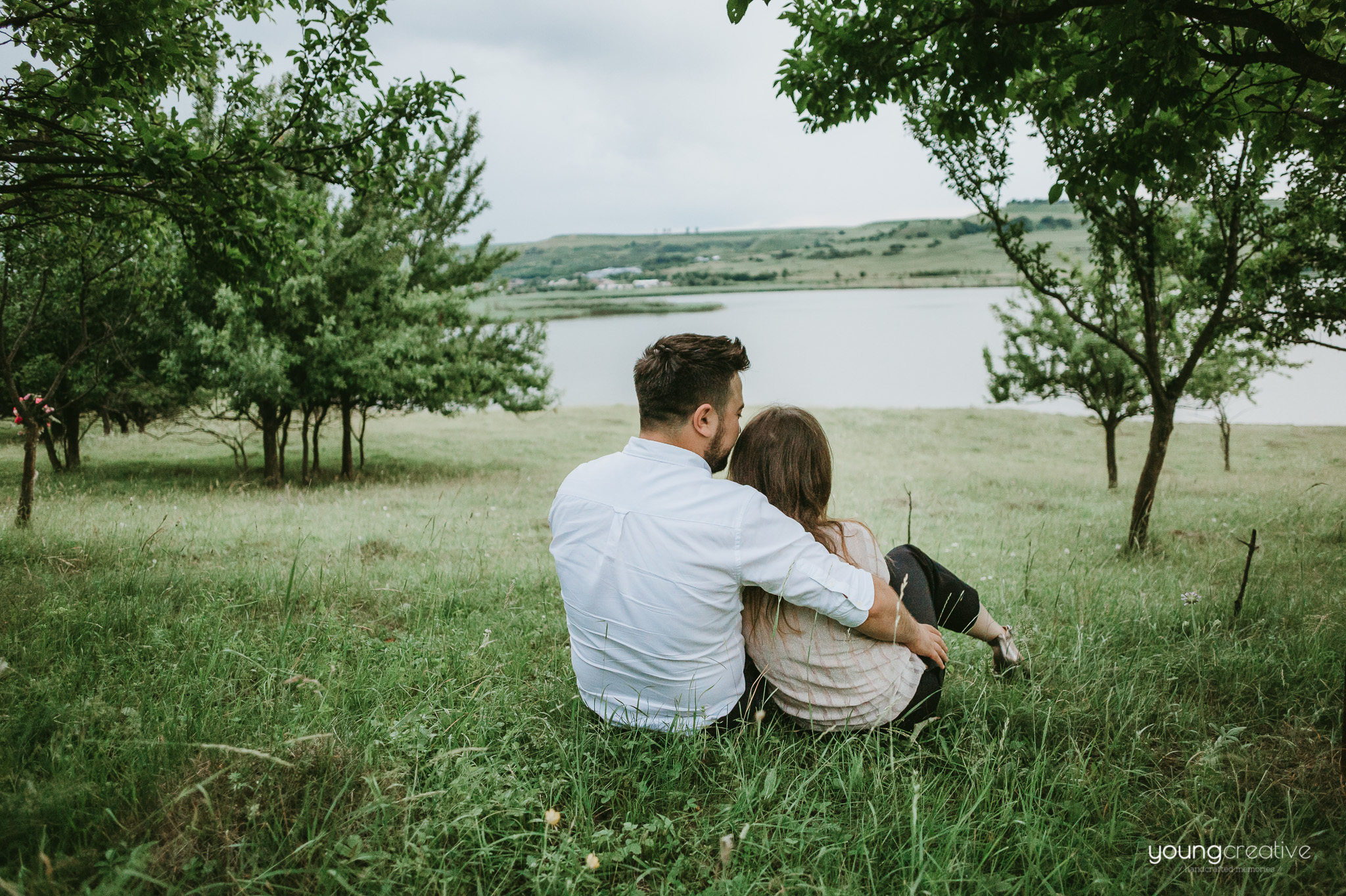Iulia & Constantin | youngcreative.info media © Dan Filipciuc, Cristina Bejan | save the date Suceava