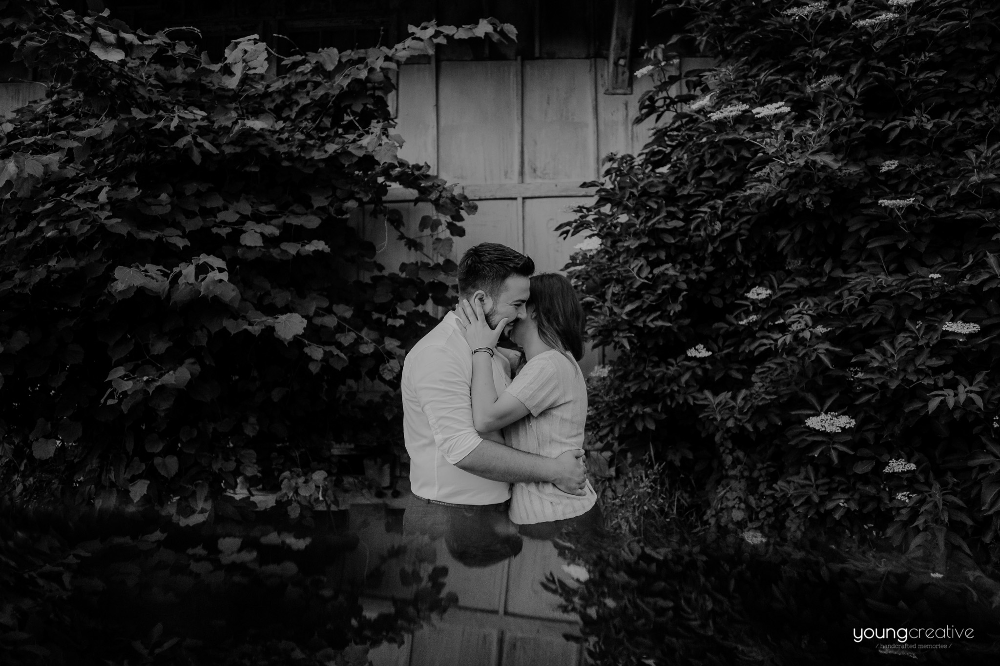 Iulia & Constantin | youngcreative.info media © Dan Filipciuc, Cristina Bejan | save the date Suceava