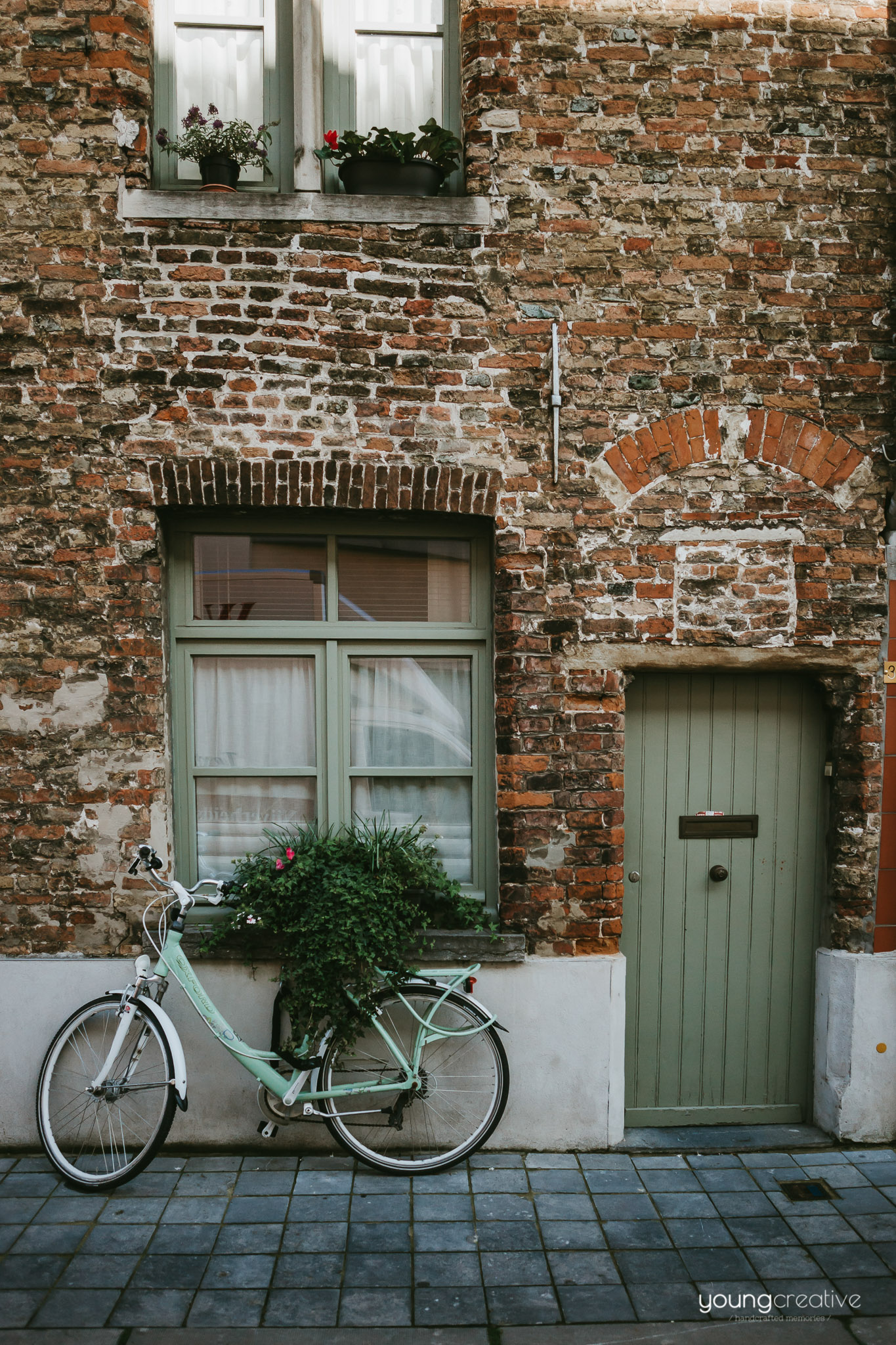 Travel with us @ Belgium | European wedding photographers, based in Romania with availability for destination stories worldwide | youngcreative.info