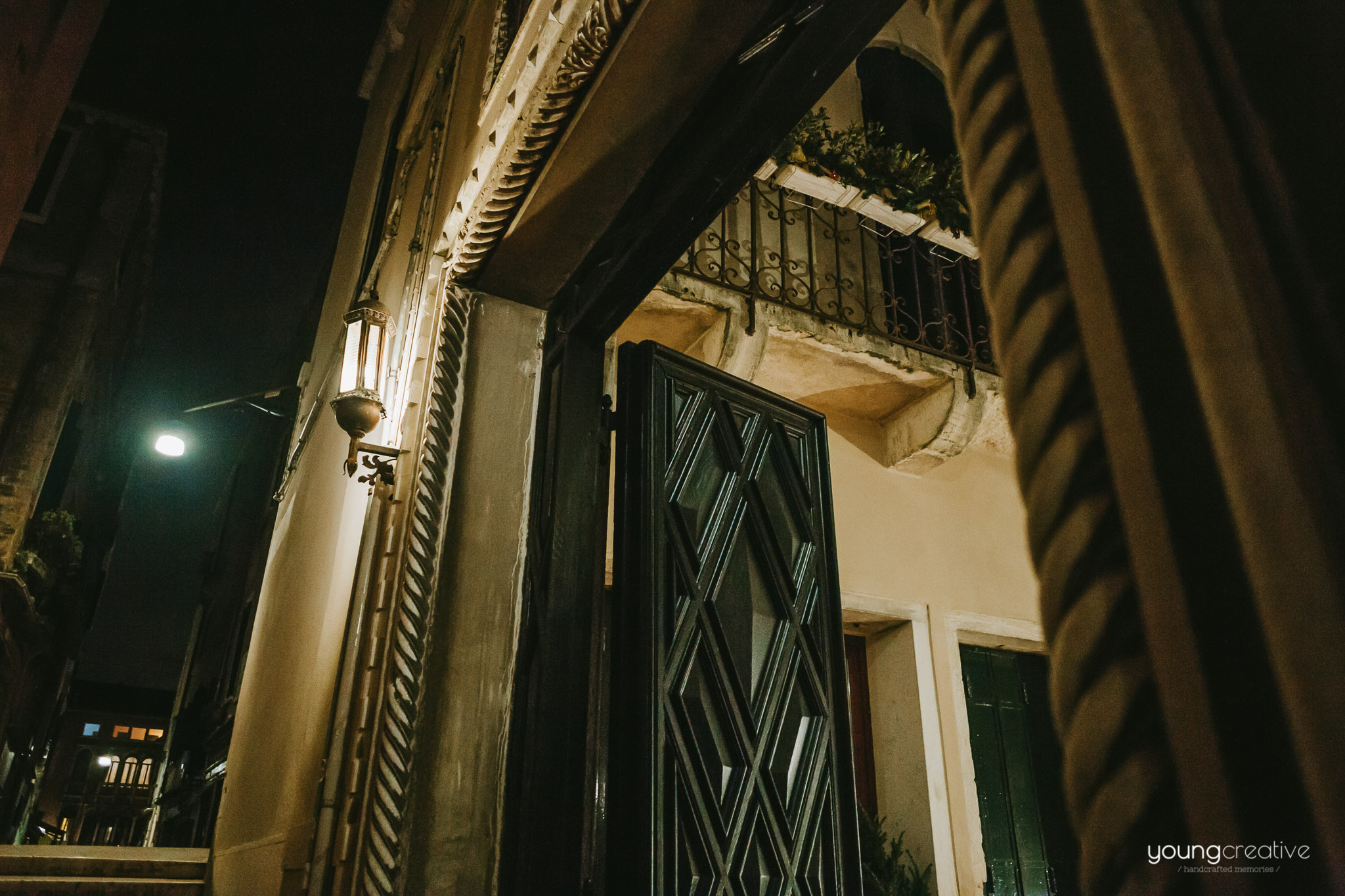 Travel with us @ Venice | European wedding photographers, based in Romania with availability for destination stories worldwide | youngcreative.info