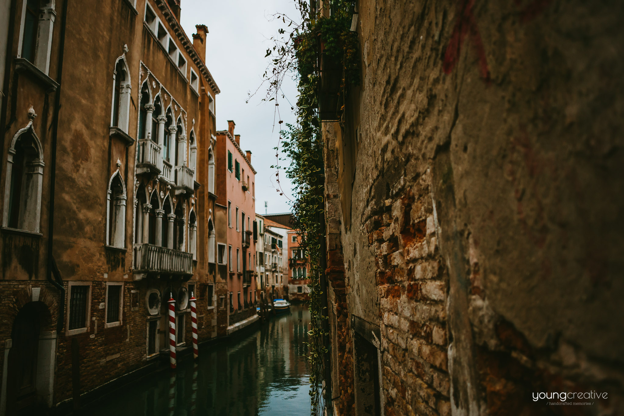 Travel with us @ Venice | European wedding photographers, based in Romania with availability for destination stories worldwide | youngcreative.info