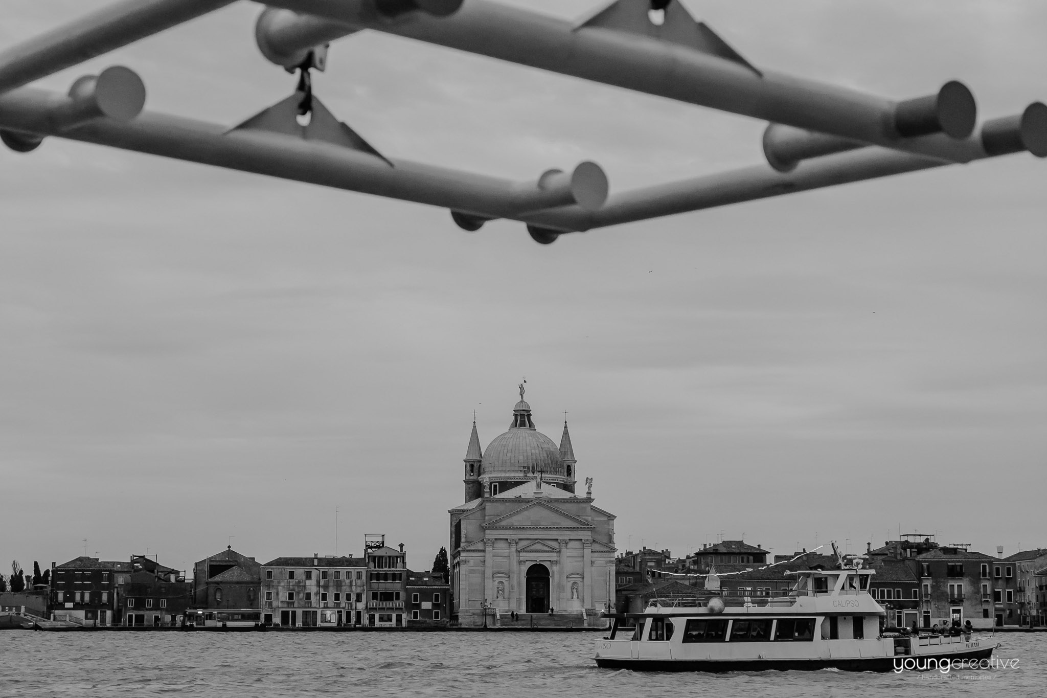 Travel with us @ Venice | European wedding photographers, based in Romania with availability for destination stories worldwide | youngcreative.info